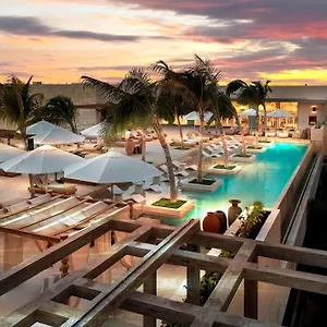 motto-by-hilton-tulum.allrivieramayahotels.com/